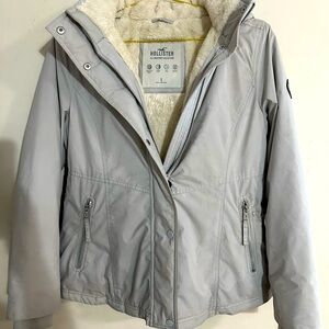 HOLLISTER -FAUX FUR-LINED ALL-WEATHER JACKE